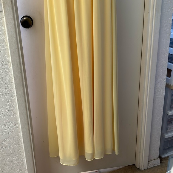 David’s Bridal Long Chiffon Highneck Canary Bridesmaid Gown - Picture 2 of 9
